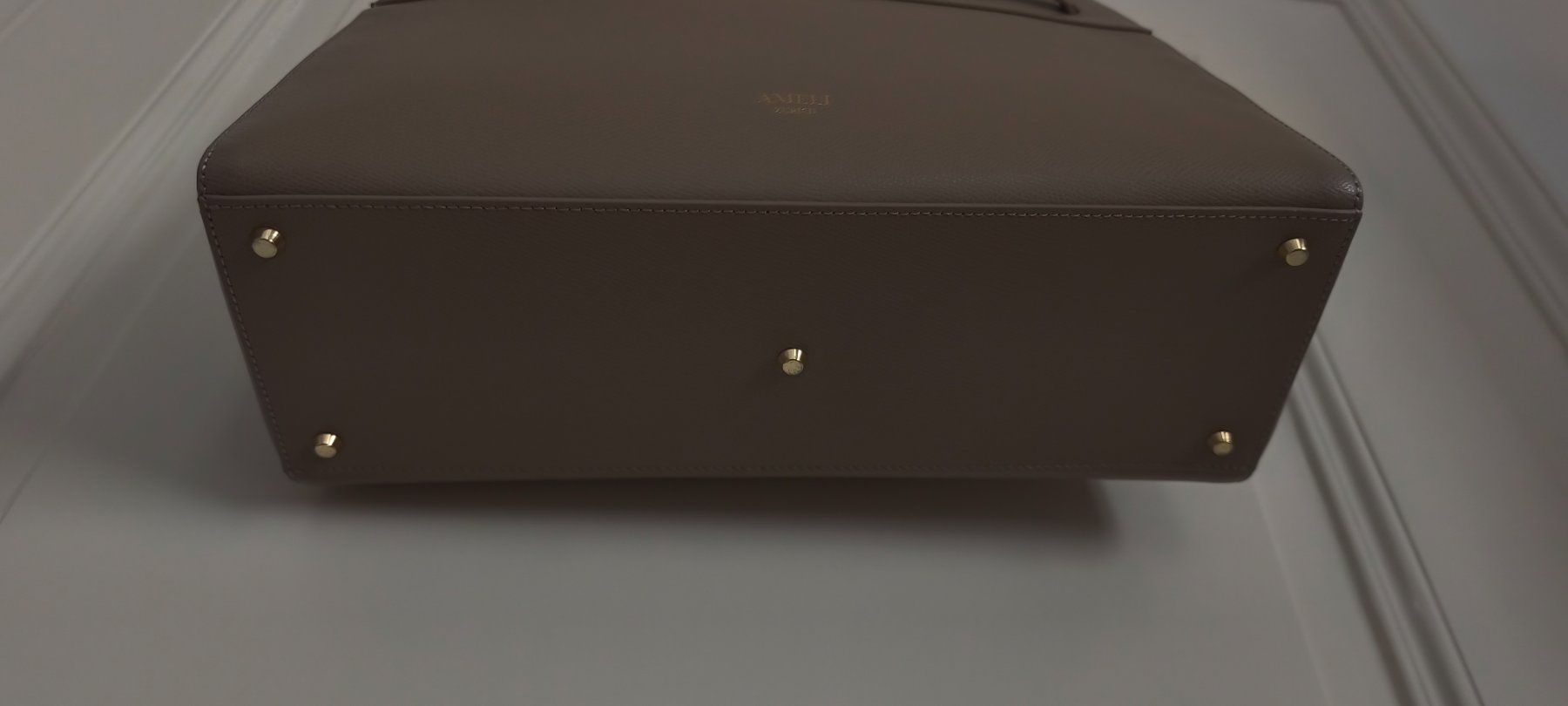 Alemi Borse da donna: Ameli Laptoptasche "Seefeld" Cappuccino neuwertig – Nuovo (secondo la descrizione) da Fribourg venduto da swi_b7rt 1