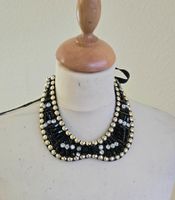 Collier fantaisie avec perles noires et dorées neuf