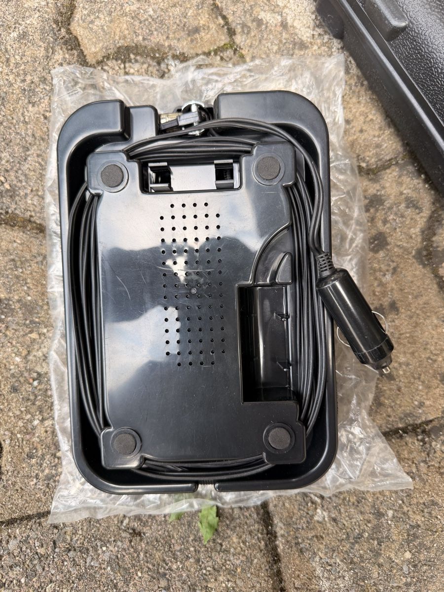 Compresseurs: Auto Luftkompressor 12V 250 PSI OVP – Neuf avec emballage d'origine à Muri AG par GIRO777 1