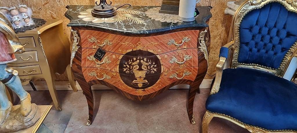 Cassettiere: Französische Louis XV Kommode, geschweift – Usato da Kaufdorf venduto da Nati-Nati 2