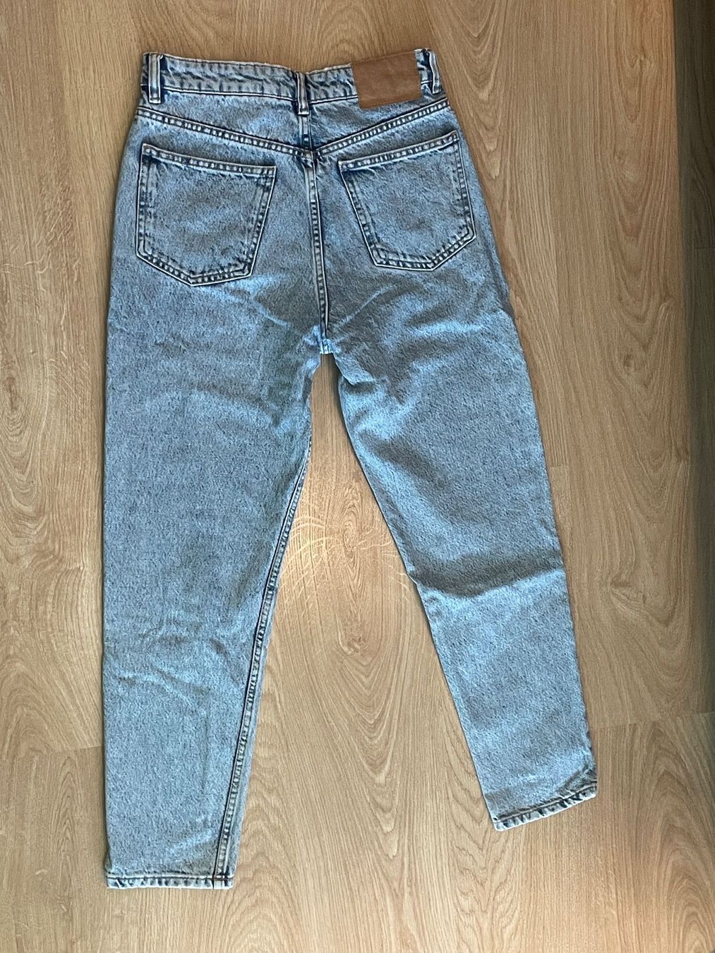 Zara Jeans: Zara Jeans Grösse 36 – Usato da ZUFIKON venduto da SULMI01 1