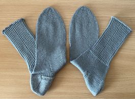 Wollsocken Gr. 45 ( handgestrickt )