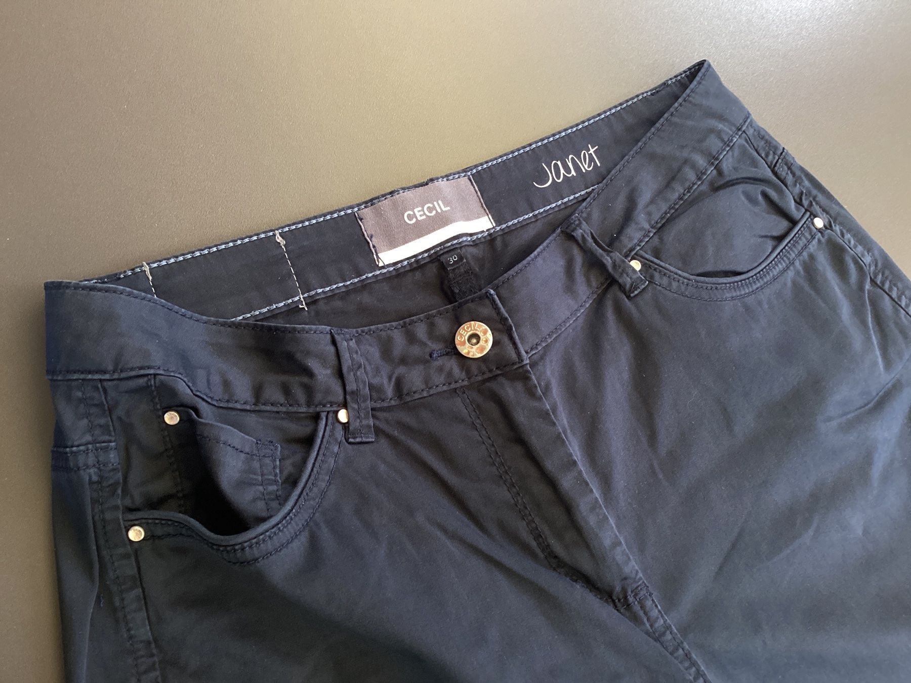 Cecil Hosen: CECIL HOSE GR.30 dunkelblau / dünnerer Stoff / Mod. Janet – Gebraucht aus Frauenfeld von Boldi46 1