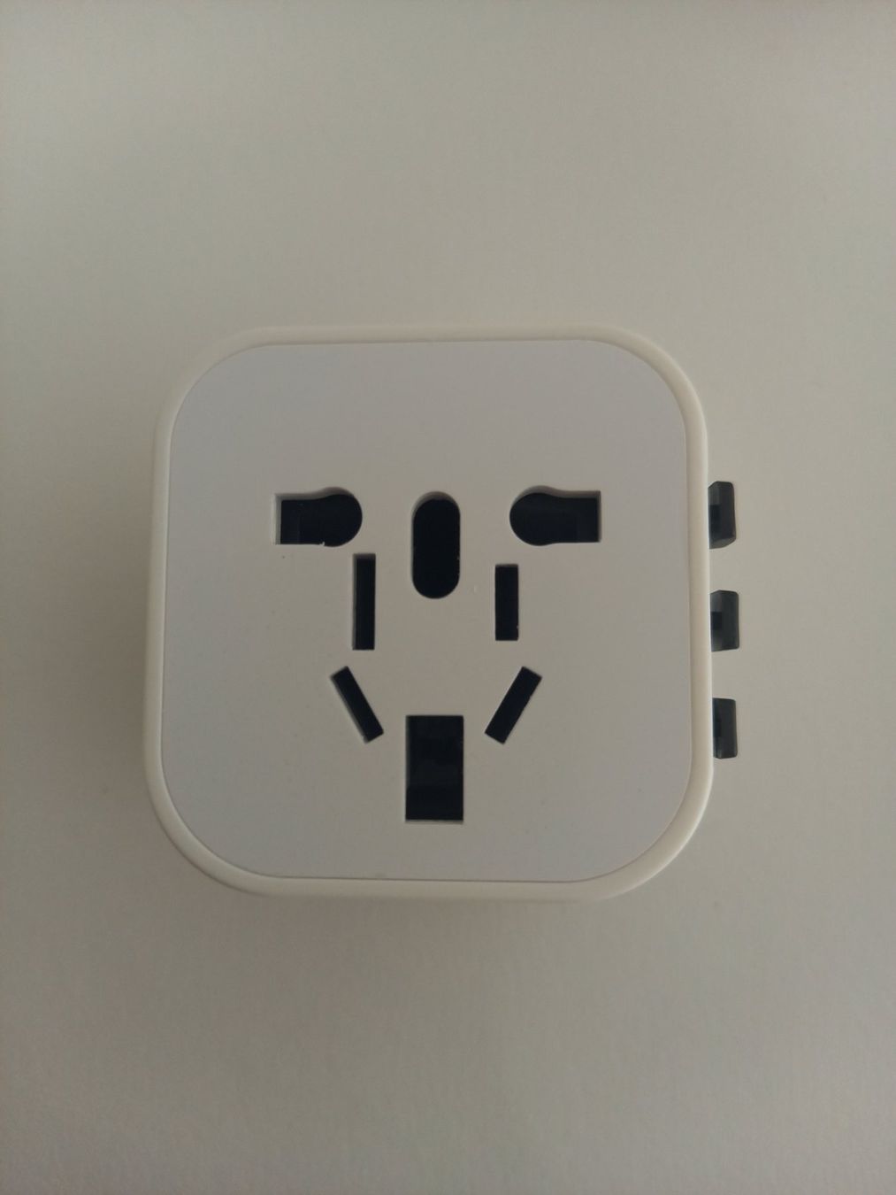 Unità & Adattatore: Universal Reisestecker – Nuovo e nell'imballaggio originale da Kreuzlingen venduto da ng3 1