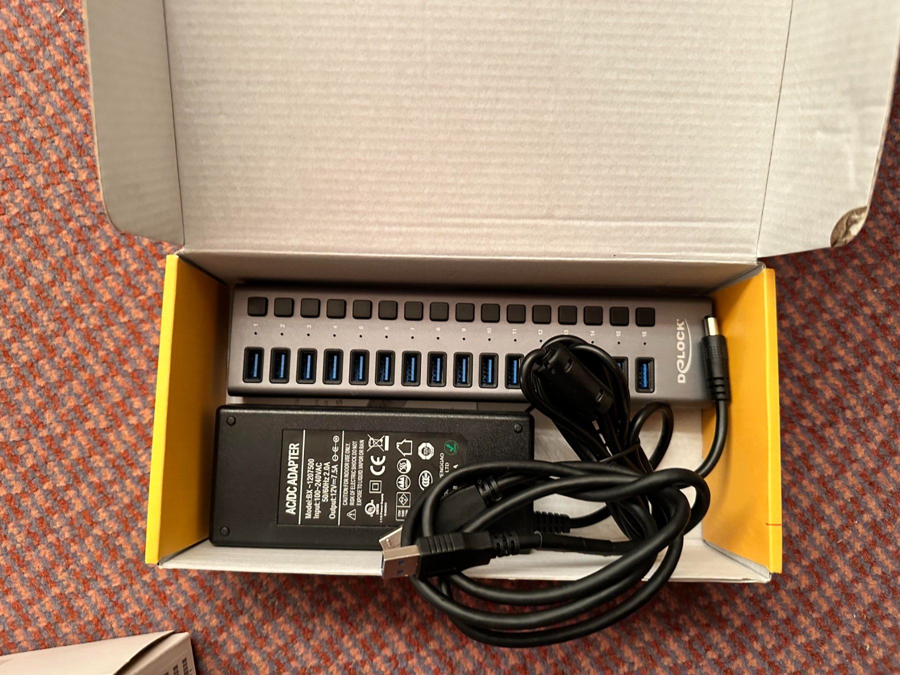 Hub & Switch: 16 Port Hub – Nuovo (secondo la descrizione) da Wettingen venduto da rap_ps8v 1