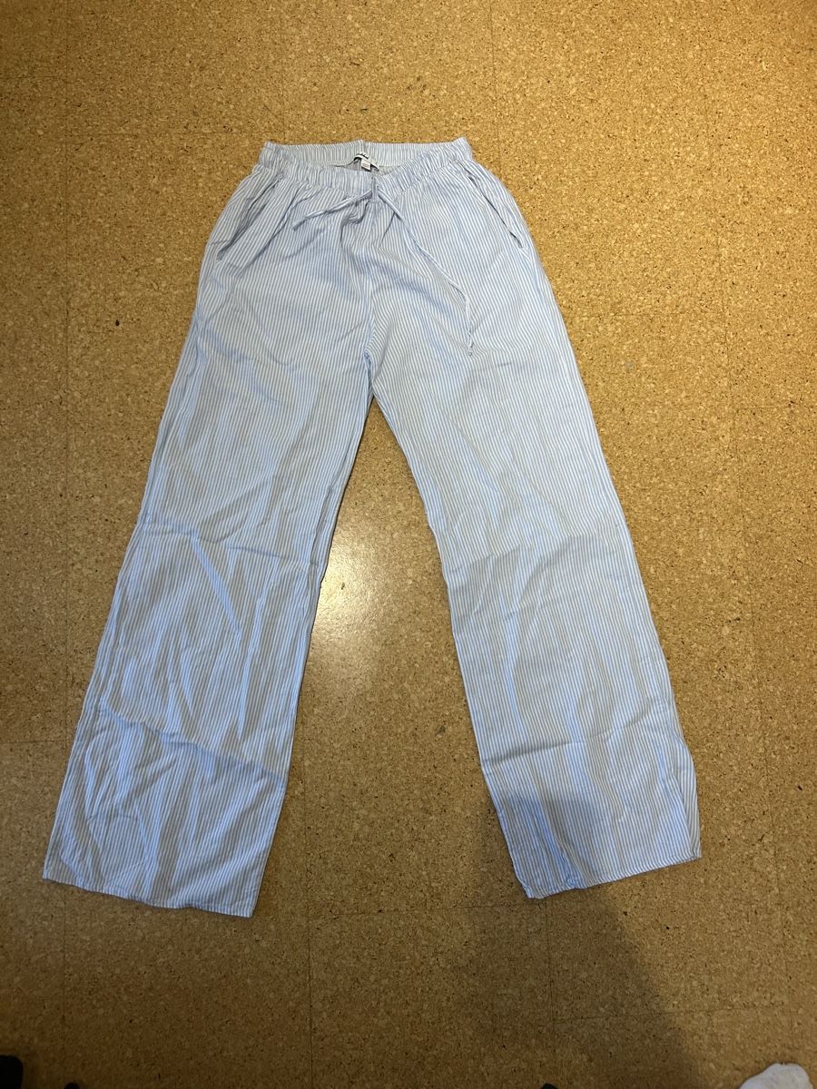Pantaloni: gestreifte leinenhose M – Usato da Schmitten FR venduto da let_k9yc 1