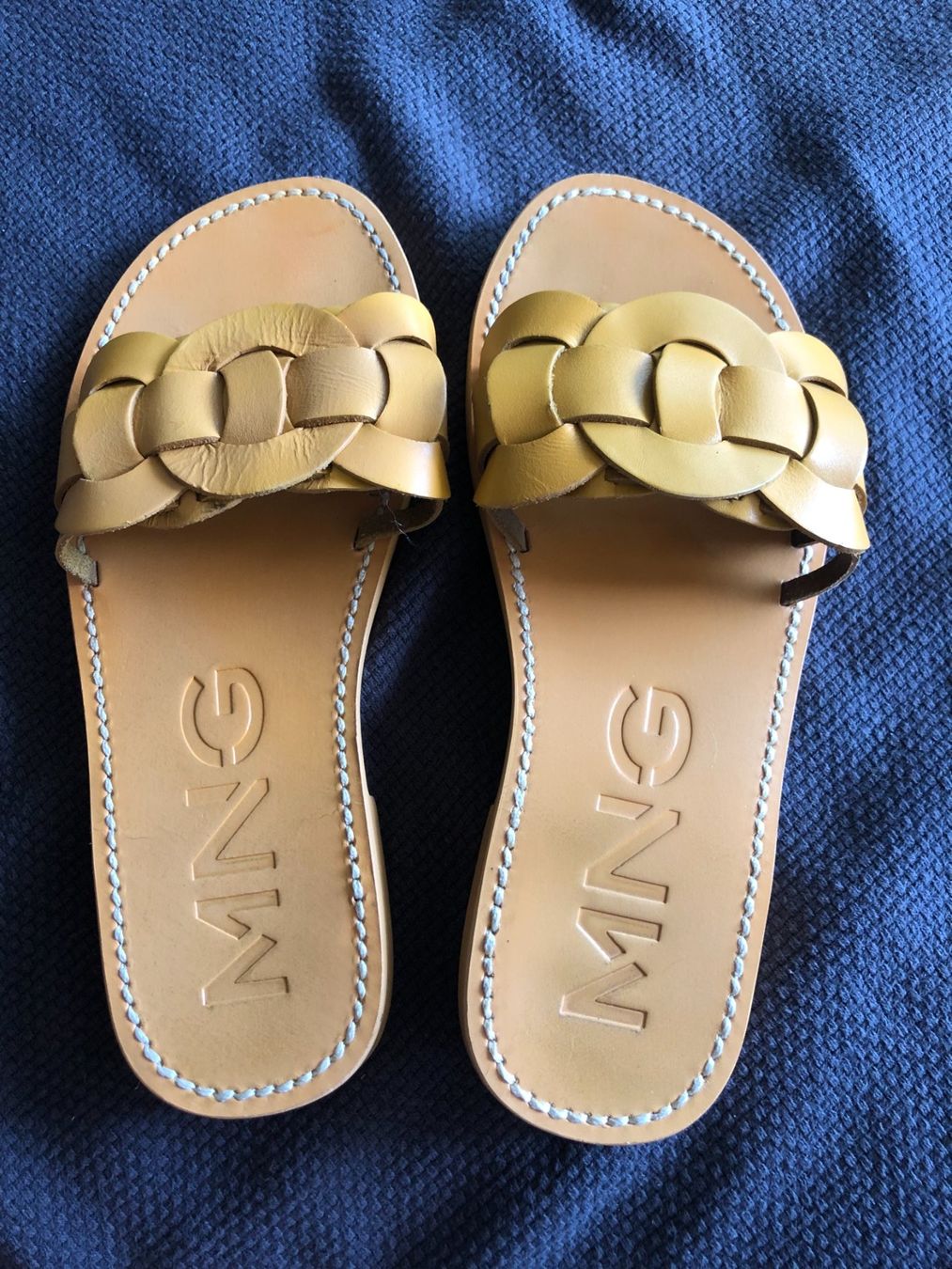 Mango Damenschuhe: Sandalen/Sommerschuhe von Mango – Gebraucht aus Zürich von Lionsands