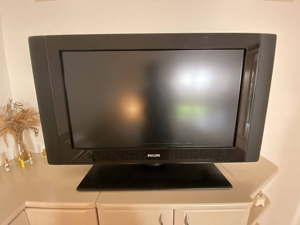Philips Appareils TV: Fernseher GRATIS TEILS DEFEKT – Défectueux à Zürich par ragusa45