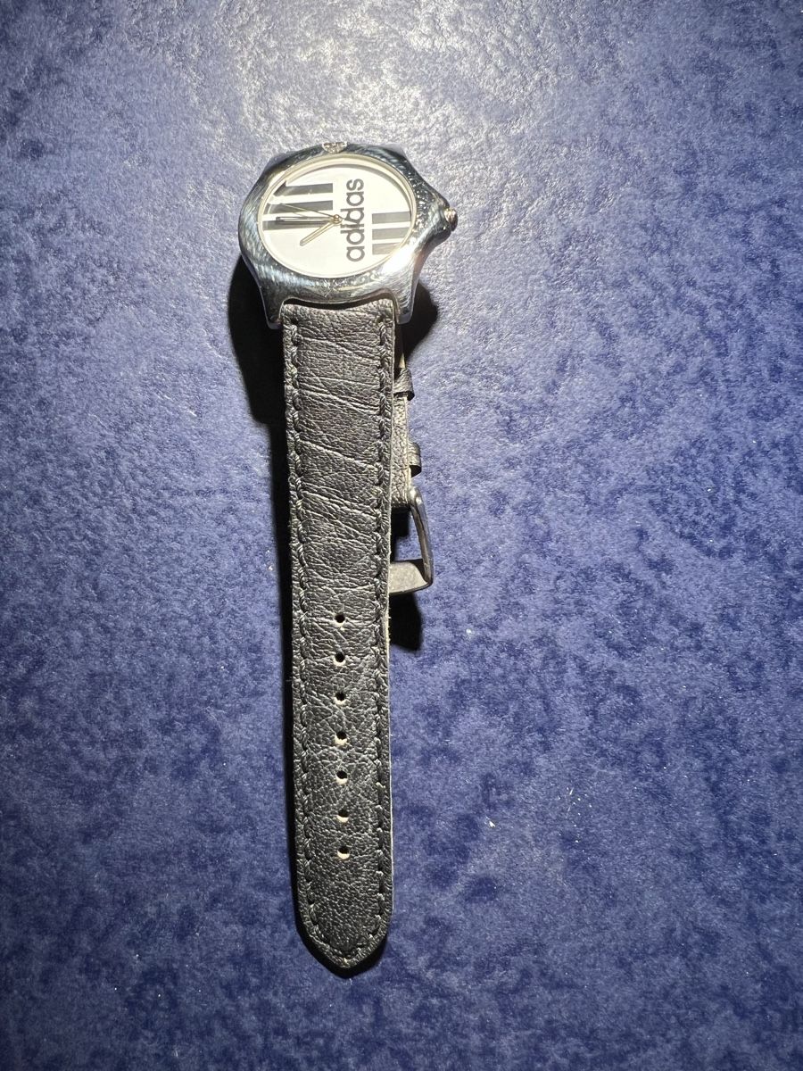 Adidas Orologi: Adidas Vintage Uhr – Usato da Laufen venduto da groove60 5
