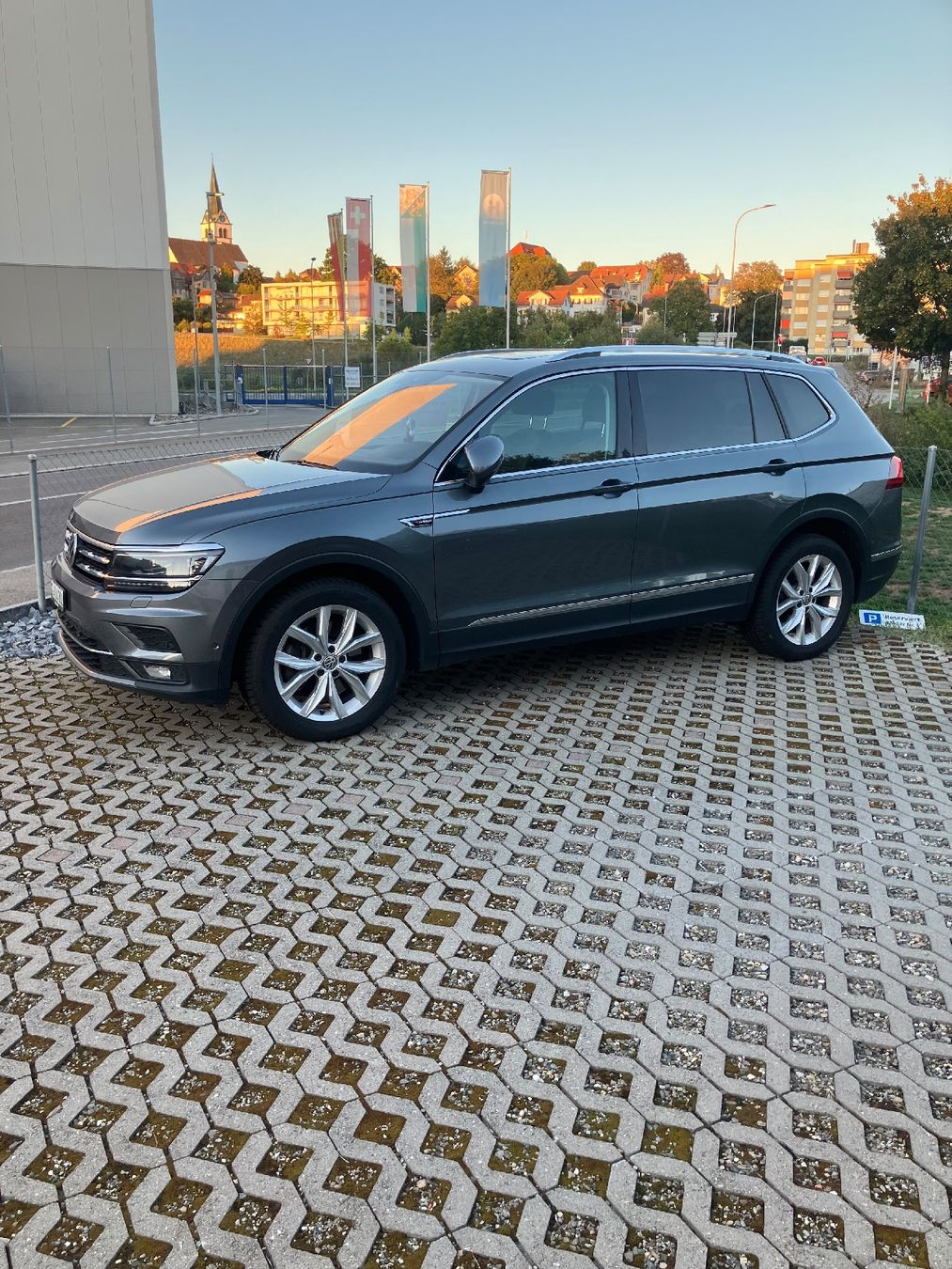 VW Autos: VW Tiguan 4Motion – D'occasion à Sulgen par hor_d7by 8