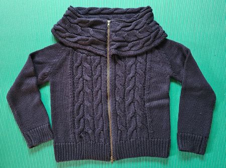 Frühlings-Strickjacke mit Zopfmuster Gr 38 MODEVA - Jäggli
