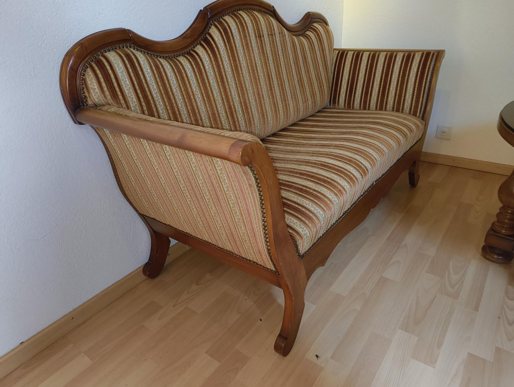 Sofas: Antikes 2er Sofa im Biedermeier Stil – Gebraucht aus Noflen BE von RE0704 1