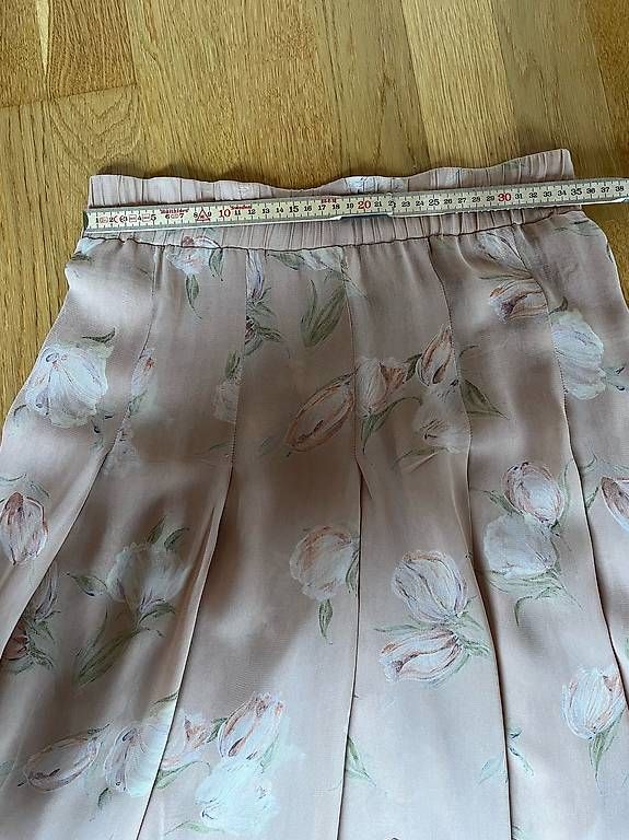 Gonne: Rock / Sommerrock / Blumenmuster / Pastel / Gr. 38 – Usato da Hünibach venduto da s.leptir 1