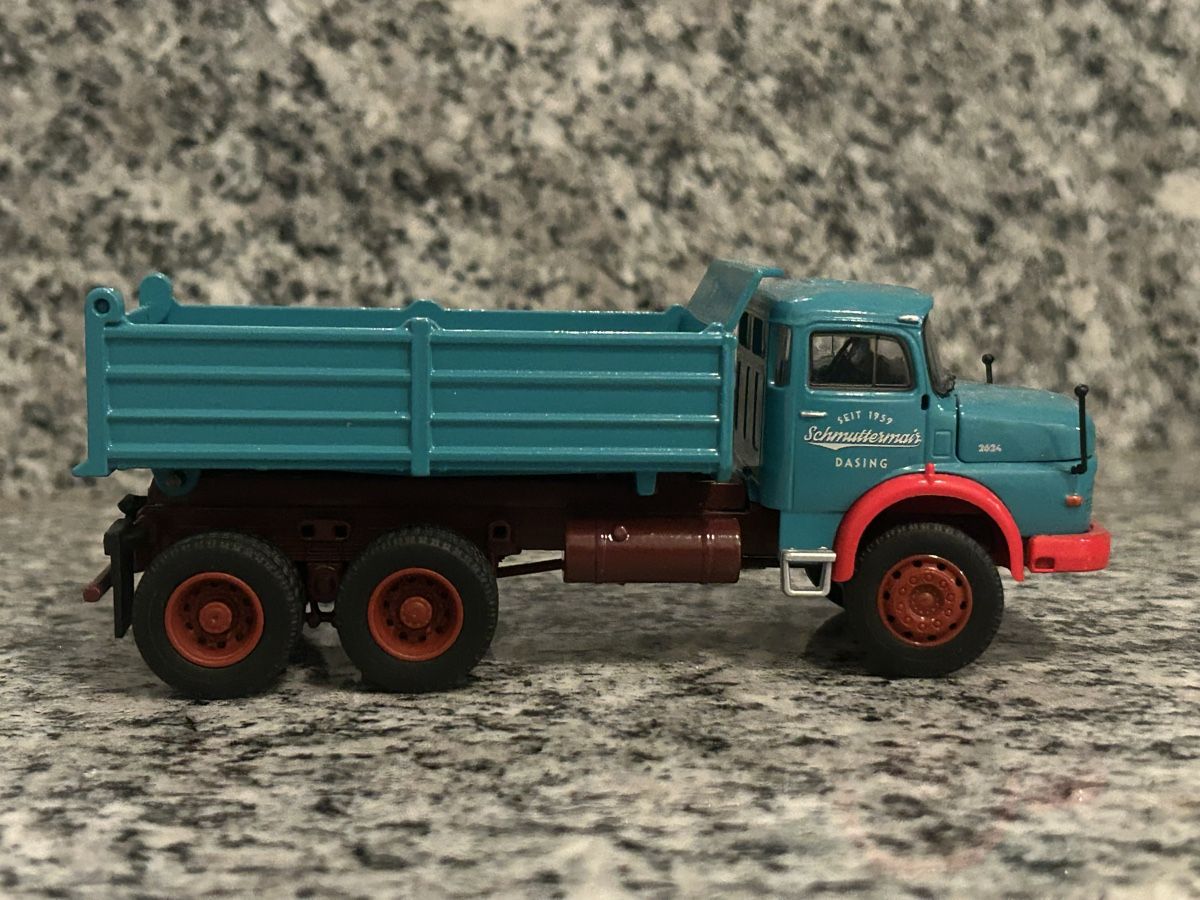 Modellbausätze & Standmodelle: Mercedes Kipper, 1:50 – Gebraucht aus Horw von Tigercat635 2
