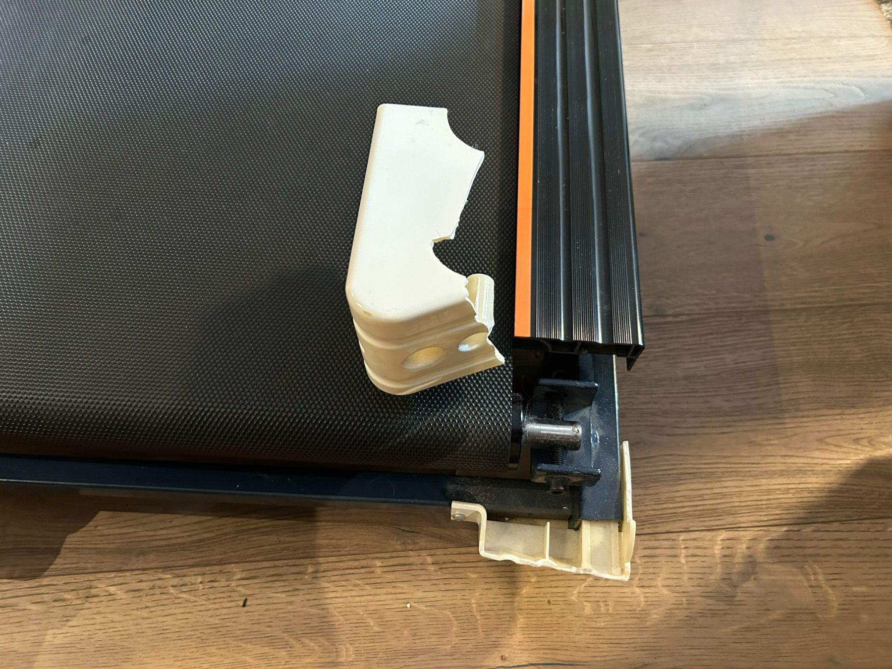 Bodyswiss Hometrainer: Laufband Bodyswiss, klappbar, Steigung + Programme – Gebraucht aus Gümligen von ESCreativwork 7