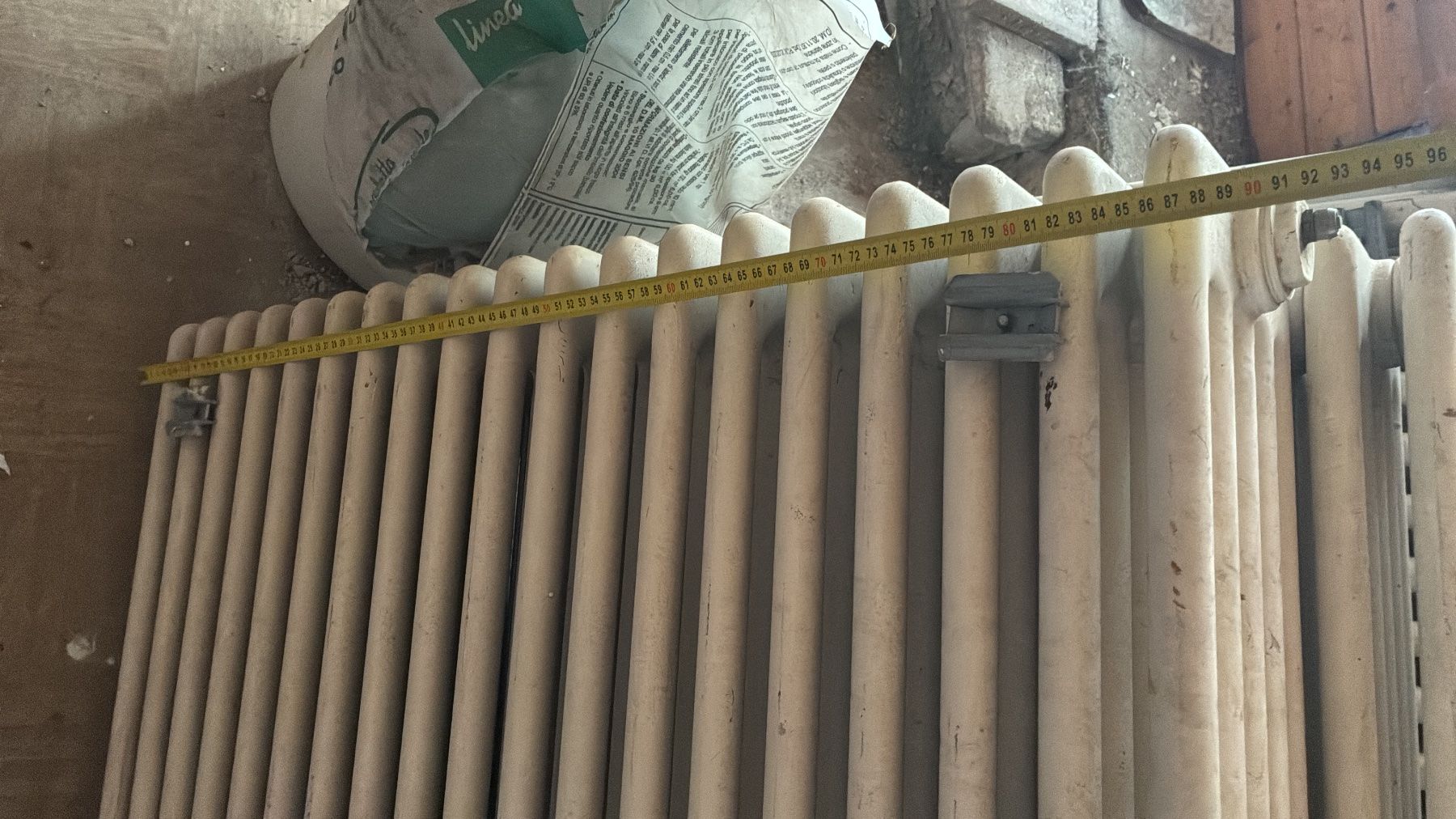 Musikinstrumente: Radiatori ghisa bianchi a 5 elementi – Gebraucht aus Besazio von mma_6q9d 2