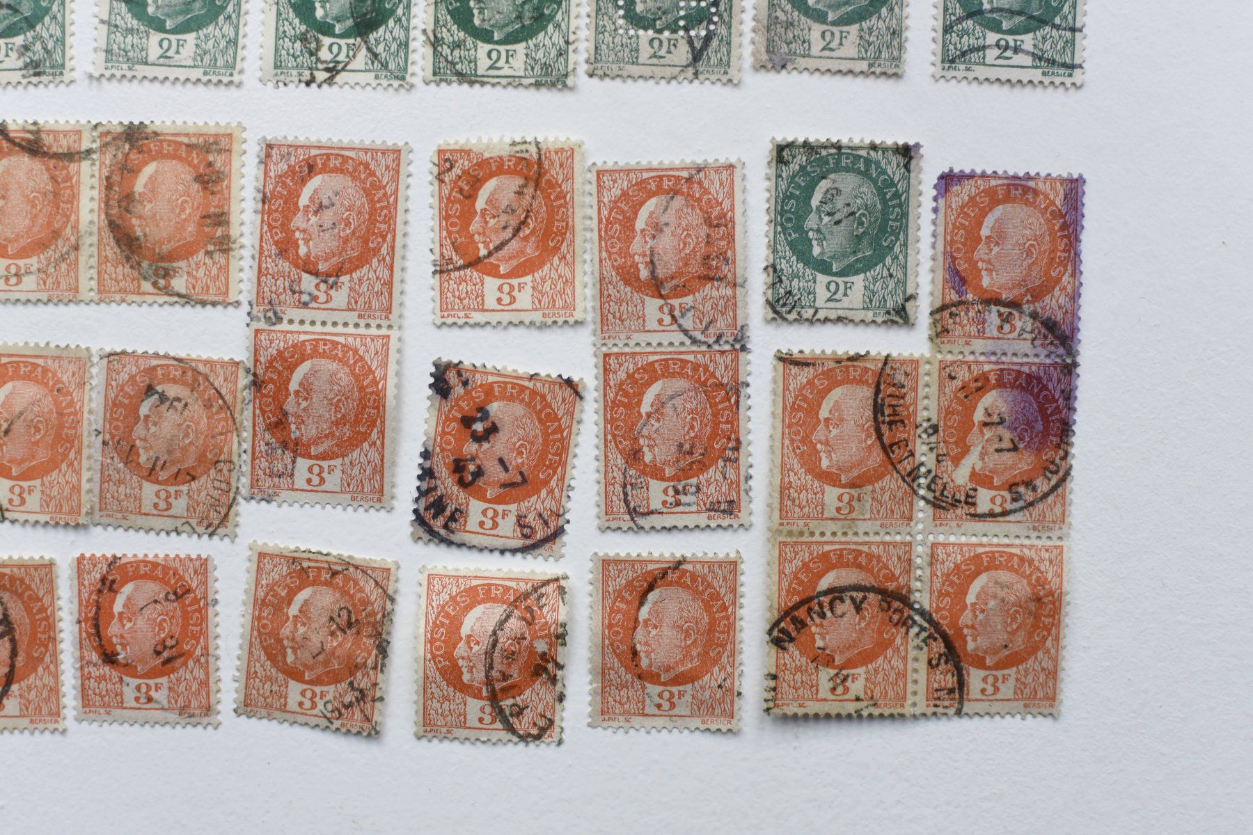 Alle Briefmarken: Lot Timbres Pétain, Type Bersier – Gebraucht aus Belmont-sur-Yverdon von bichet02 3