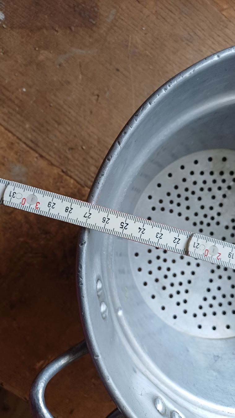 Coupes: Altes Aptropfsieb  – D'occasion à Flawil par Naphtali 5