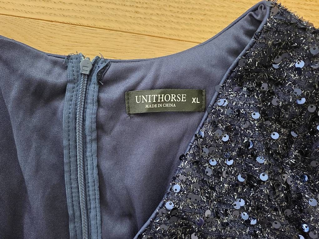 Vestiti: Festkleid dunkelblau – Usato da Steffisburg venduto da aeb_ljf6 1