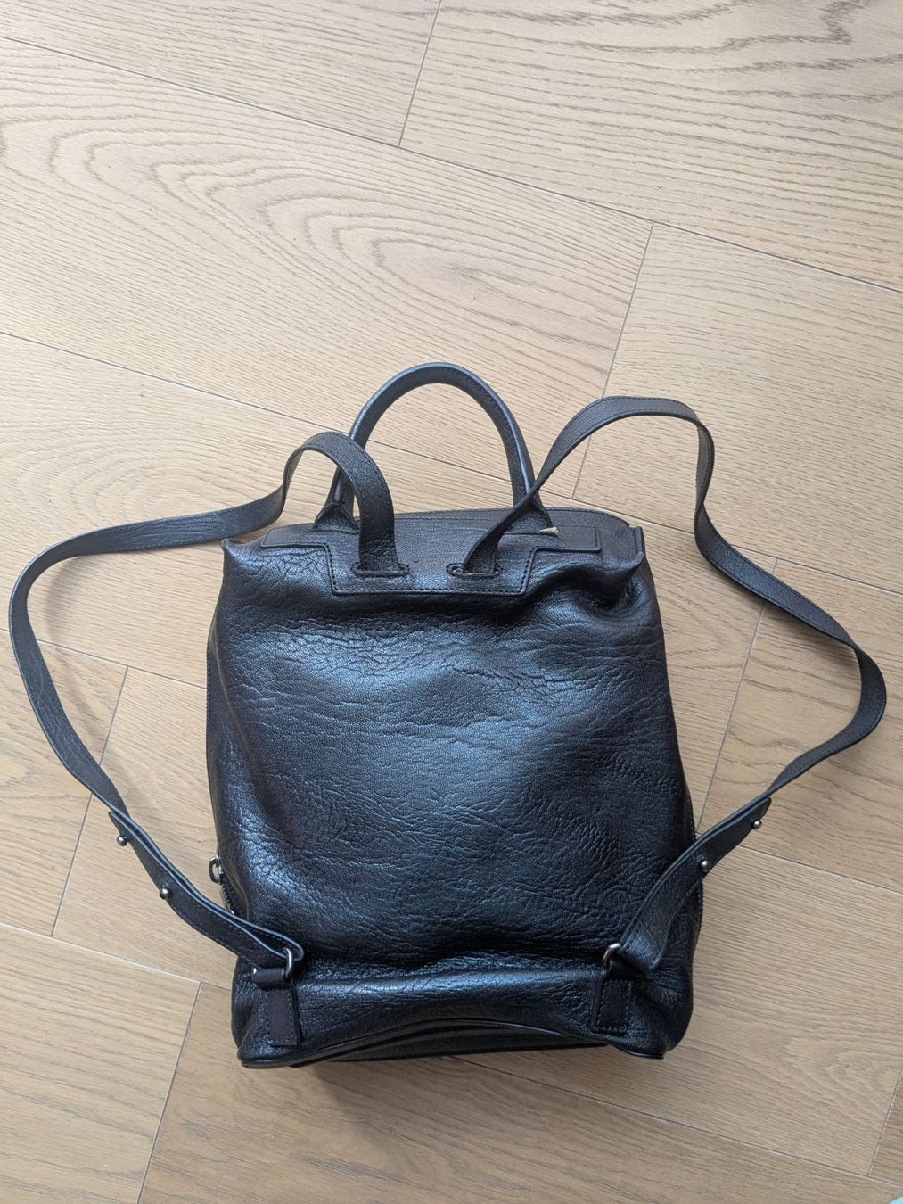 Zaini: Black leather backpack AGL – Usato da Zürich venduto da vdenisa1