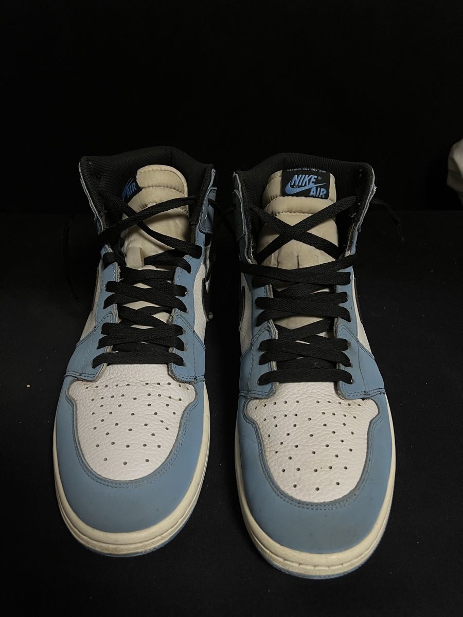 Jordan Herrenschuhe: JORDAN 1 RETRO HIGH OG UNIVERSITY BLUE – Gebraucht aus Wittenbach von Solvera-Watches 1