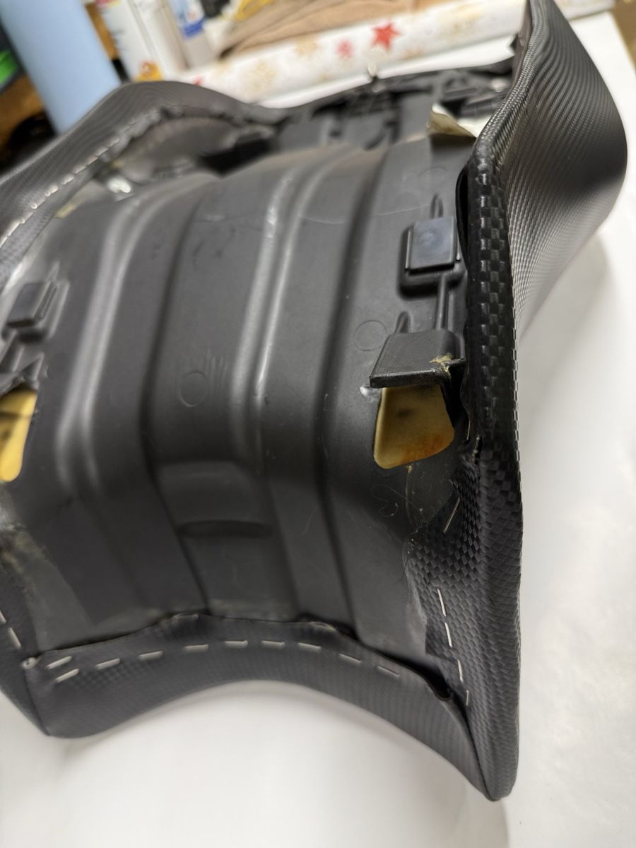 Ducati Tutti i ricambio per moto: Sitz 2014 Ducati Diavel 1200 – Usato da Buttikon SZ venduto da idmechanics 3