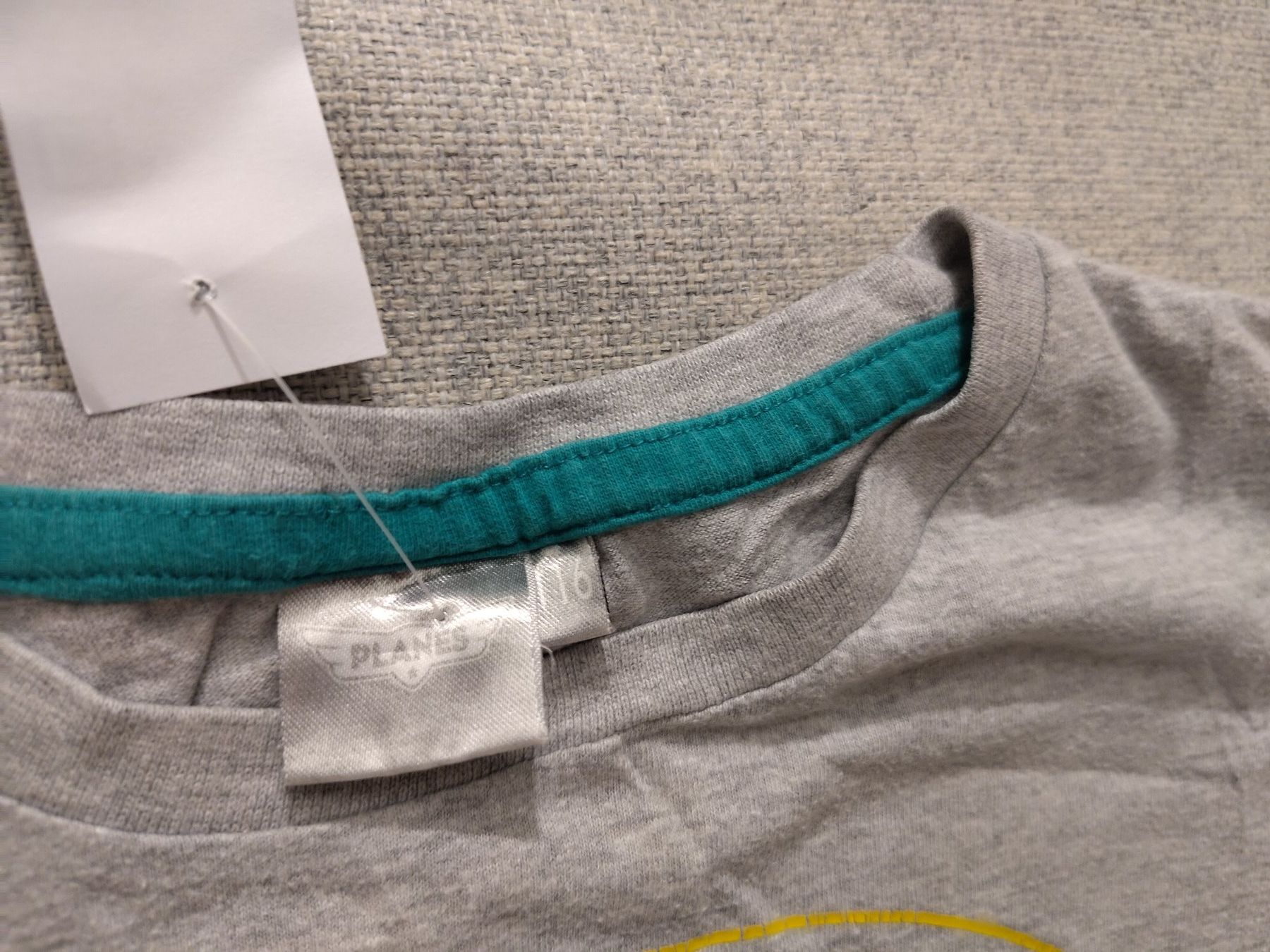 Pullover & Sweatshirts: 🤩 Pulli mit "EL CHOPACADRA" von Planes, Grösse 116 – Gebraucht aus Felben-Wellhausen von Awallner 1
