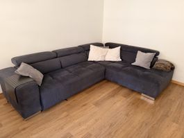 Ecksofa Dunkelgrau mit Kissen 