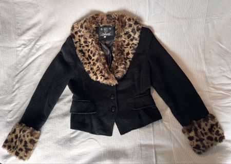 Schwarze Jacke mit Leoparden-Kragen, Collectif, Gr. M
