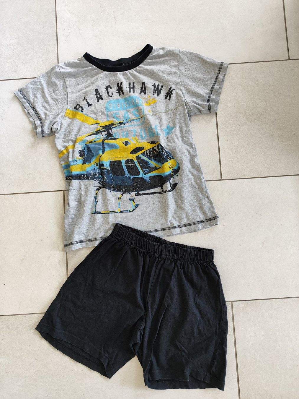 Migros Pigiama & Simili: Pyjama Helikopter Gr. 134 – Usato da Seon venduto da Mandes1