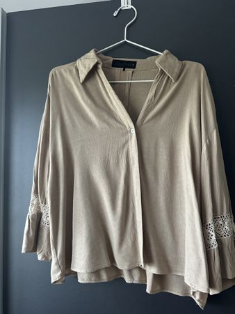 Zara Bluse Beige Gr. M mit Spitze - neu