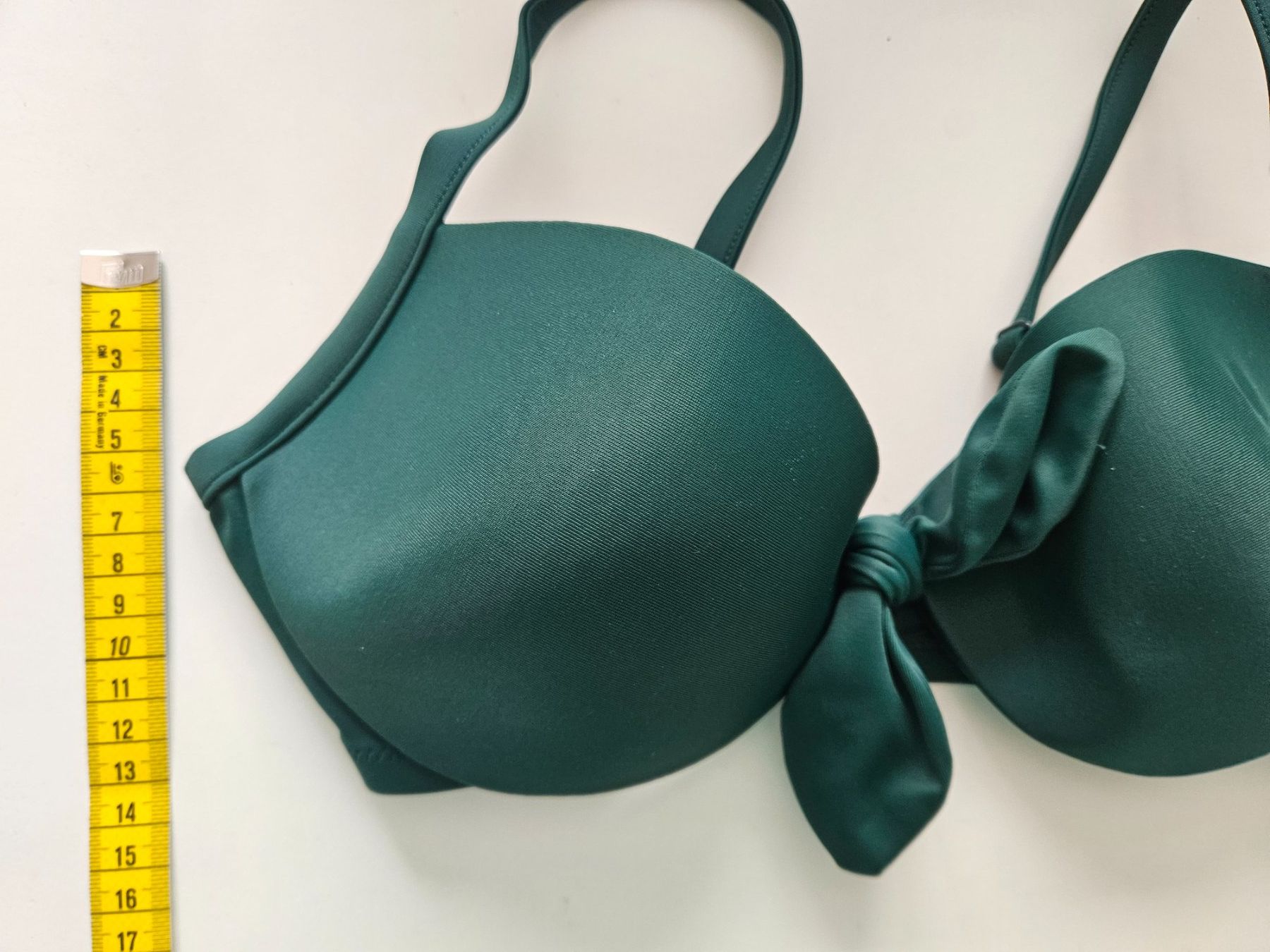 Badekleider & Bikinis: Wunderschönes Bikinioberteil dunkelgrün 75B – Gebraucht aus Schaffhausen von sabrina915 3