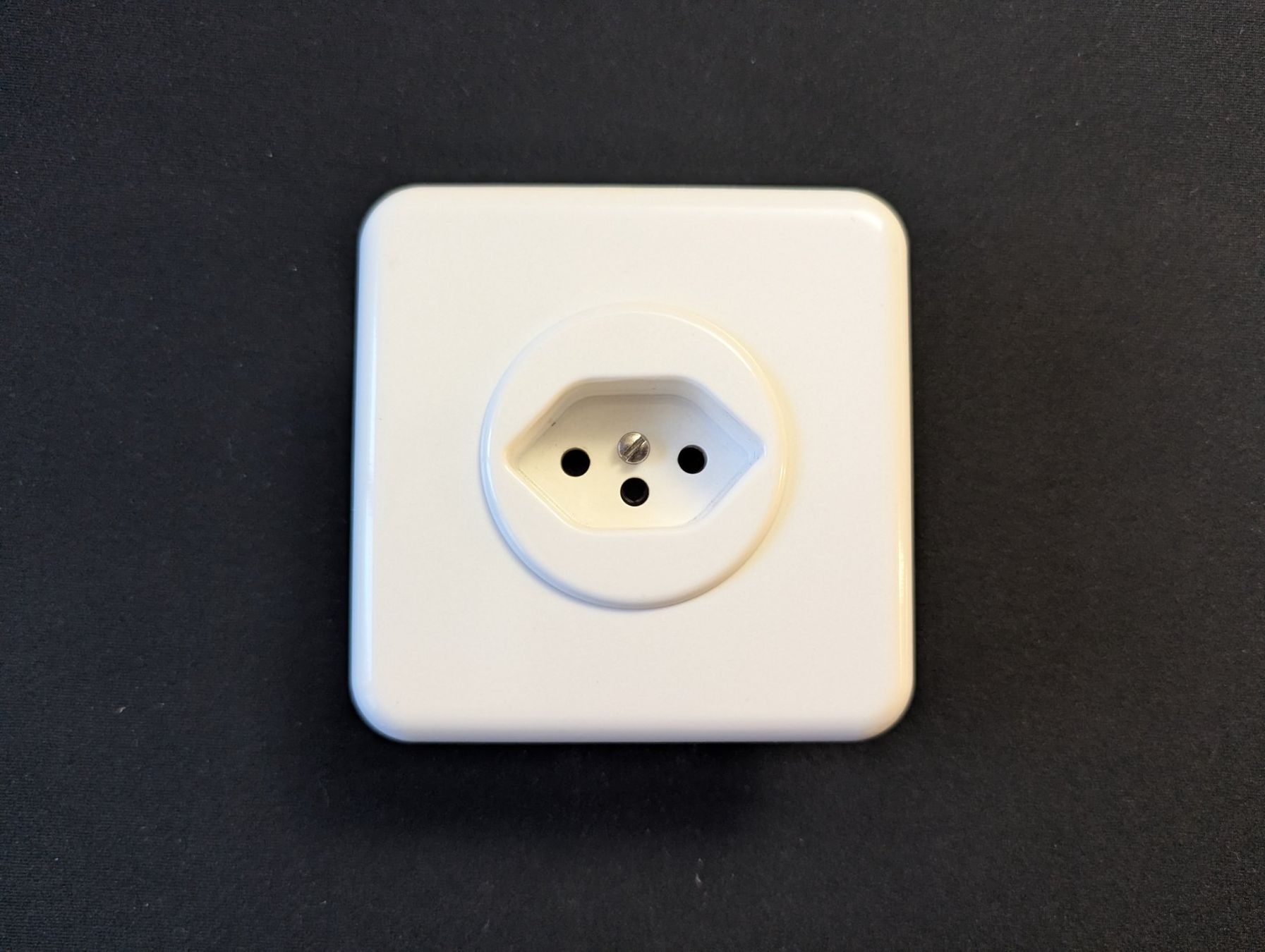 ABB Stecker: LFB (ABB) T13 UP-Steckdose – Gebraucht aus Basel von kozy.li