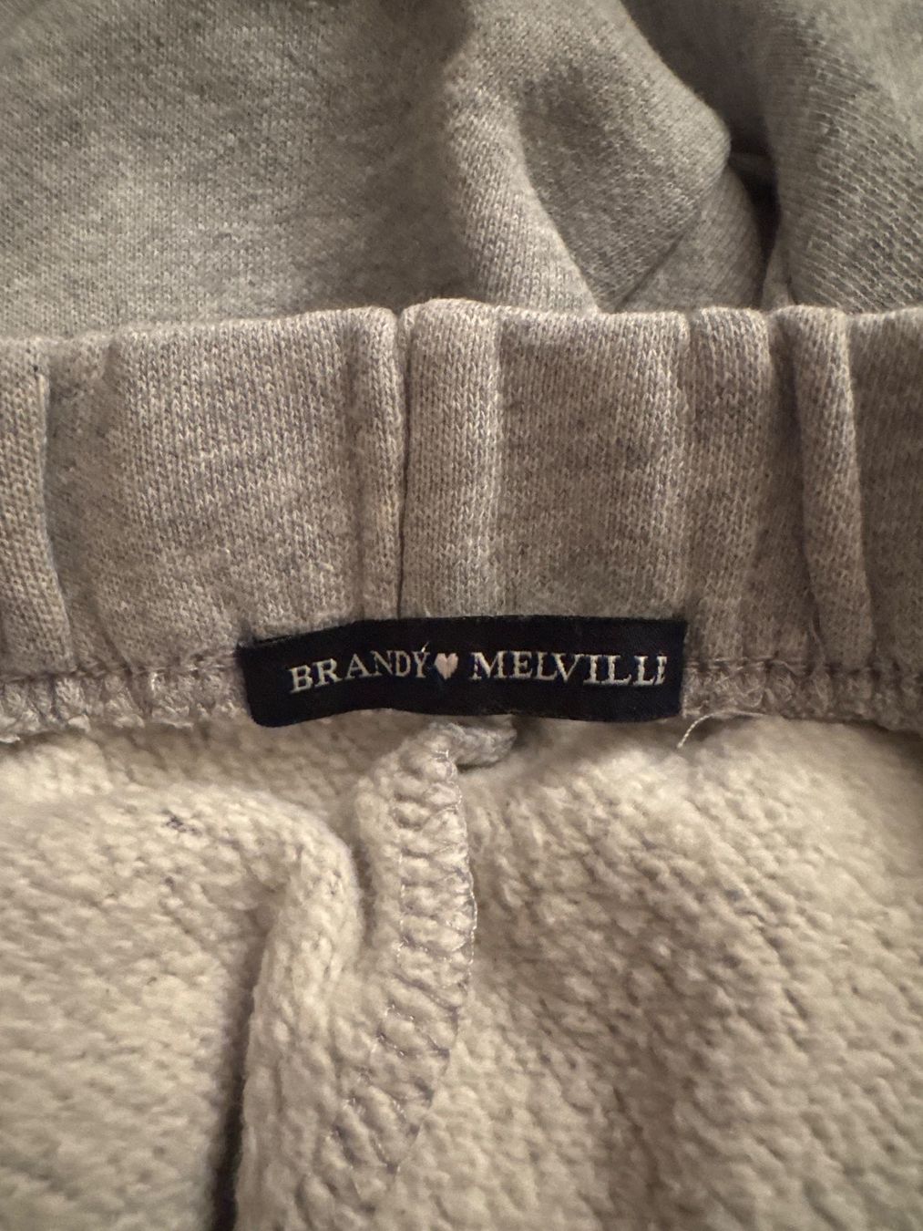 Brandy Melville Pantaloni: Brandy Melville Jogging Hose – Usato da Riedern venduto da leoni_m 2