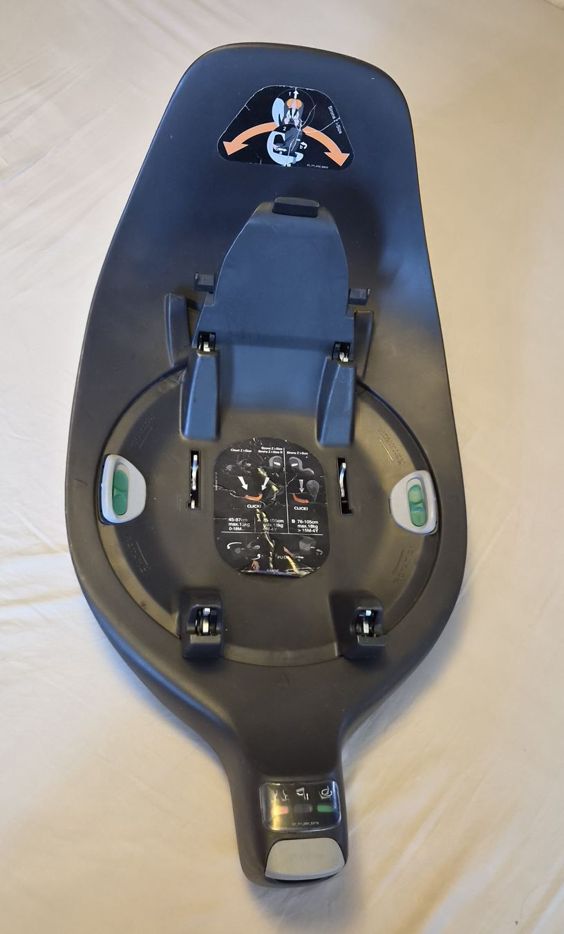 Cybex Auto-Kindersitze: Cybex Cloud Z Babyschale + Sitz + Isofix-Basis – Gebraucht aus Winterthur von Pixi 8