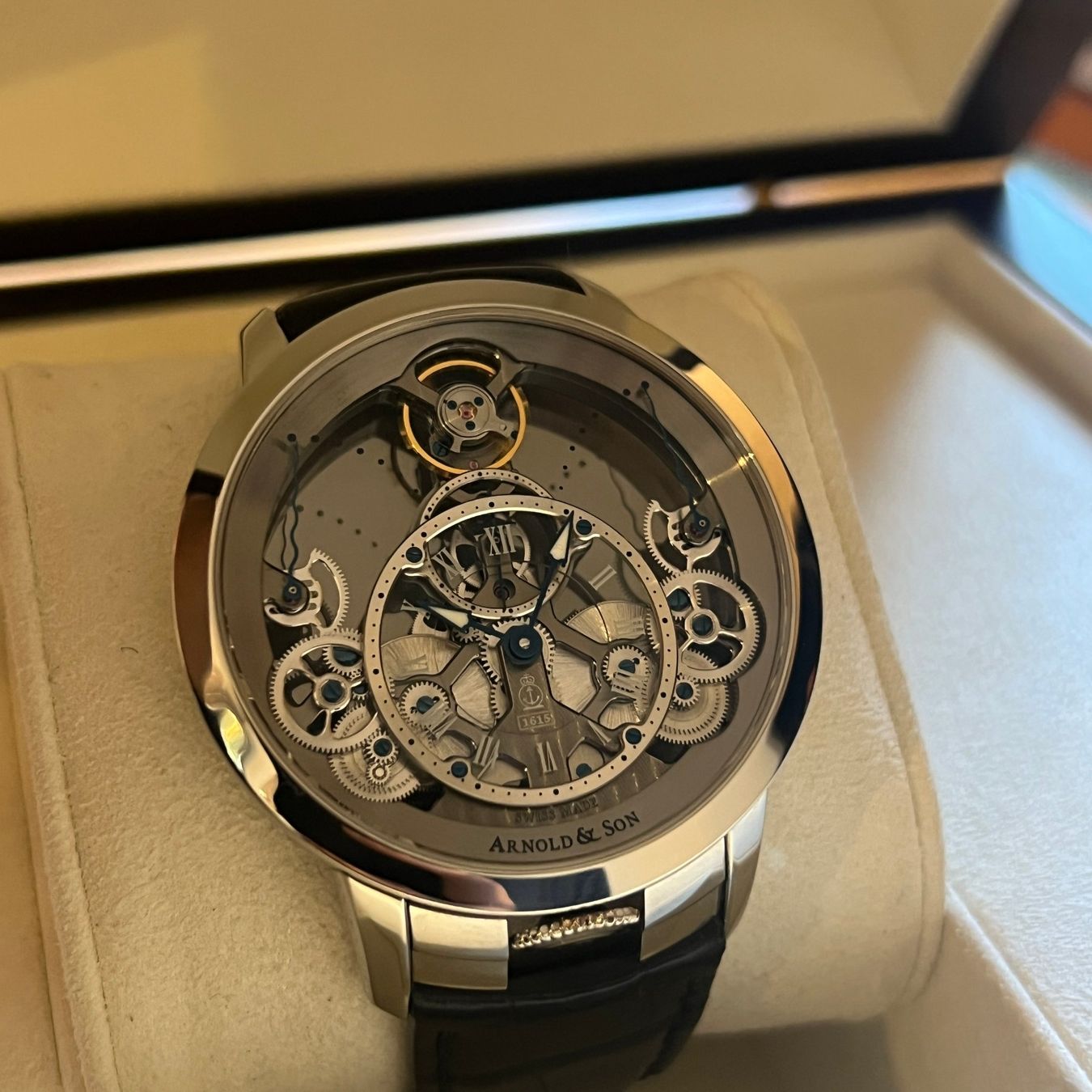 Montres: Arnold & Son Time Pyramid Full Set 1TPAS.S01A – D'occasion à Carouge GE par Watchaser 1