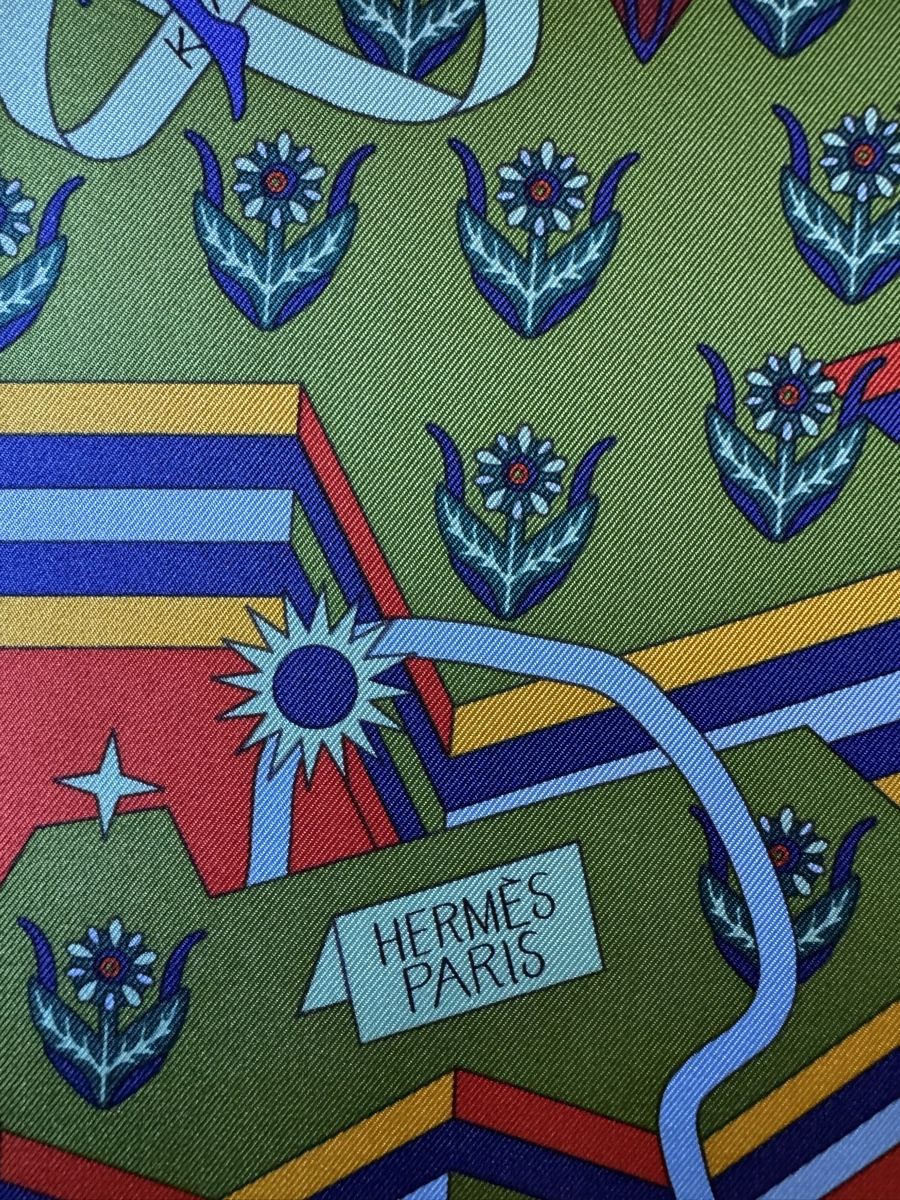 Hermès Foulard & Sciarpe: Hermès carré 90 neuf Source de Pégase  – Nuovo e nell'imballaggio originale da Genève venduto da Allisgood 2