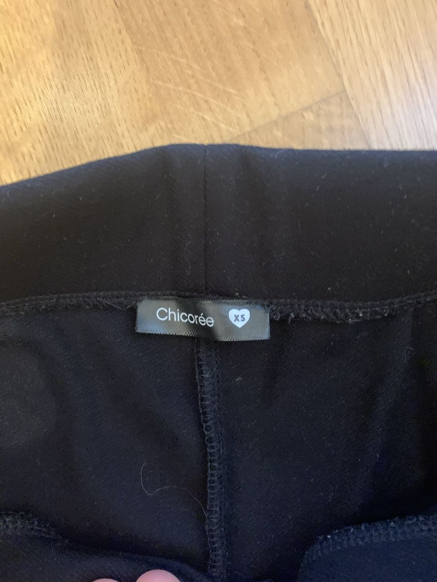 Pantaloni: Schöne breite schwarze Hose Grösse S / XS – Usato da Ostermundigen venduto da des_t9vv 1