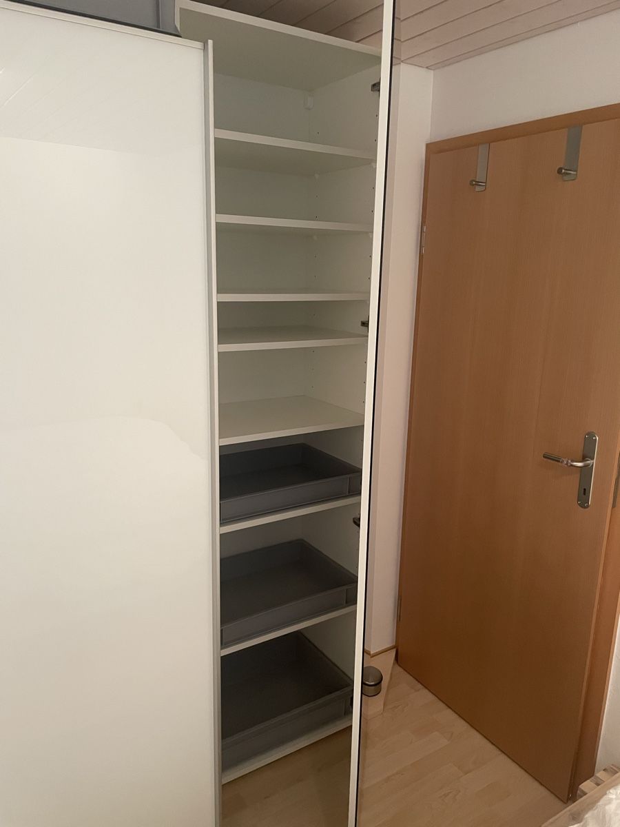 Schränke: Spiegelschrank – Gebraucht aus Grächen von Canella85 1