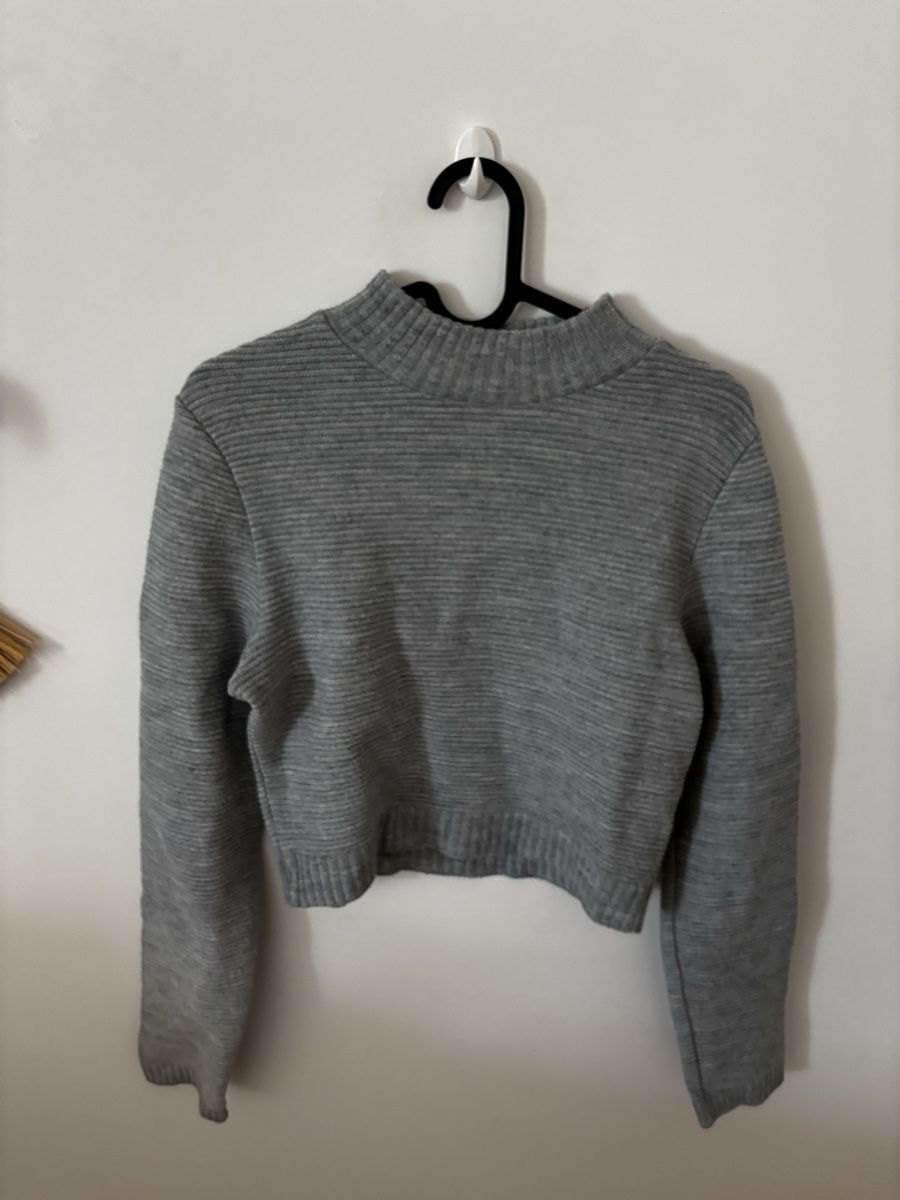 Tops: Pull longue manche gris crop top – D'occasion à Bulle par lfr_gfx8