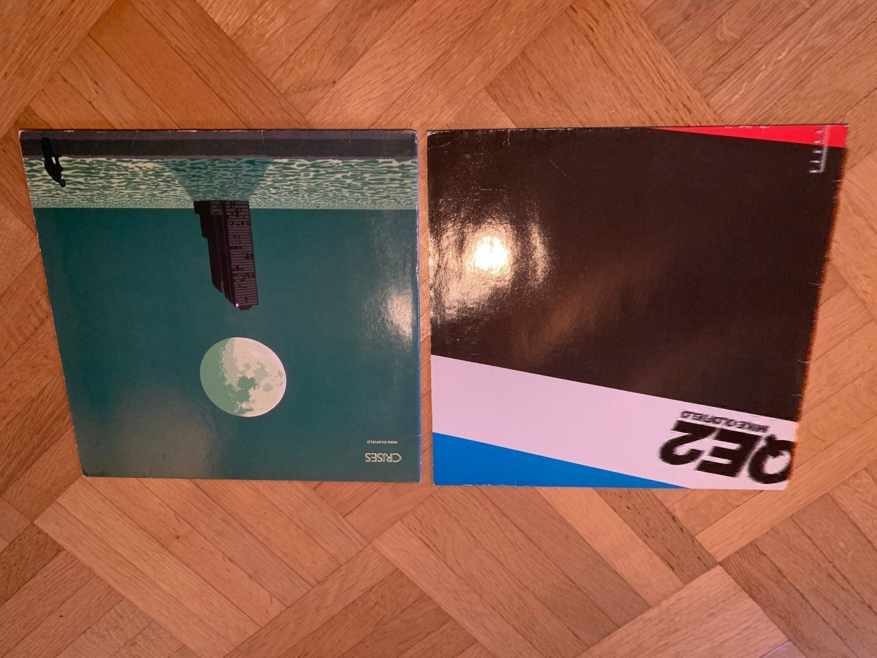 Schallplatten: 2 Mike Oldfield Vinyl LPs Crises QE2 – Gebraucht aus Willerzell von Stoeff8l