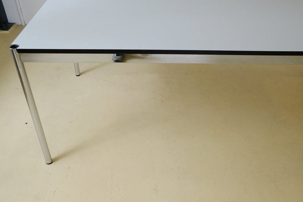 USM Tavoli: USM Tisch gross, Lieferung möglich – Usato da Meinisberg venduto da atelier_TILIJA 6