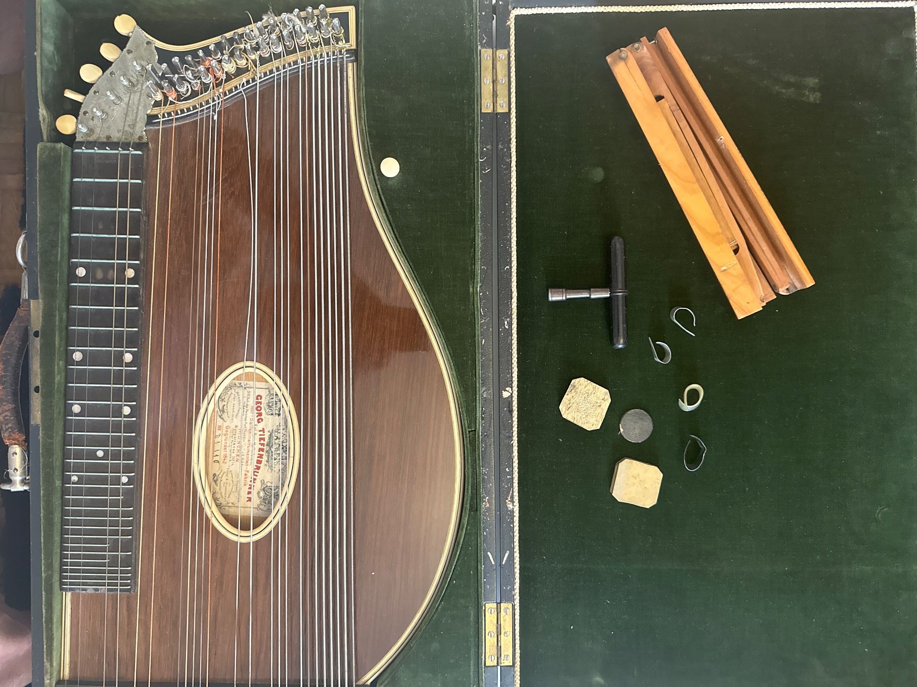 Musikinstrumente: Zither mit Koffer gebraucht – Gebraucht aus Gossau SG von nic_jz5k 4