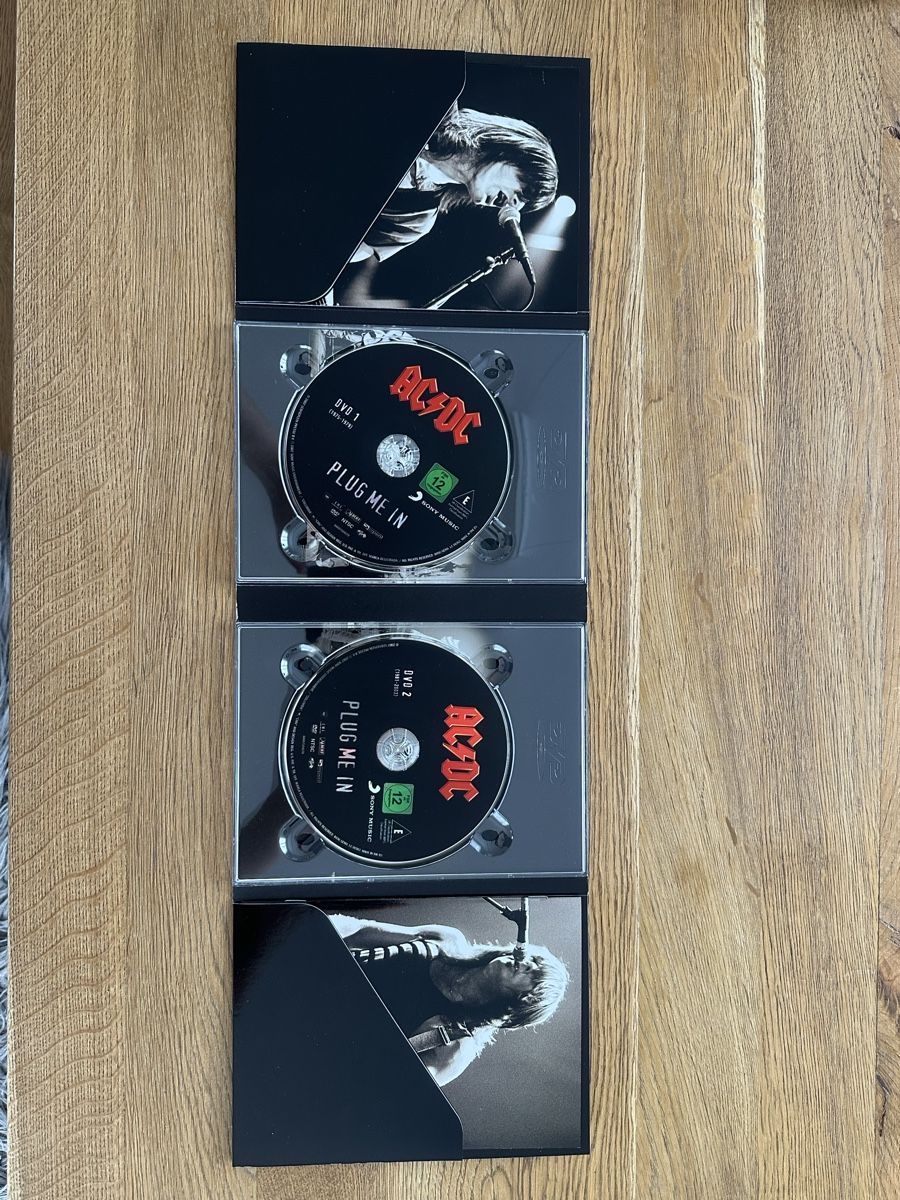 Tutti i DVDs: DVD / AC/DC - PLUG ME IN – Usato da Luzern venduto da roennimoos 1