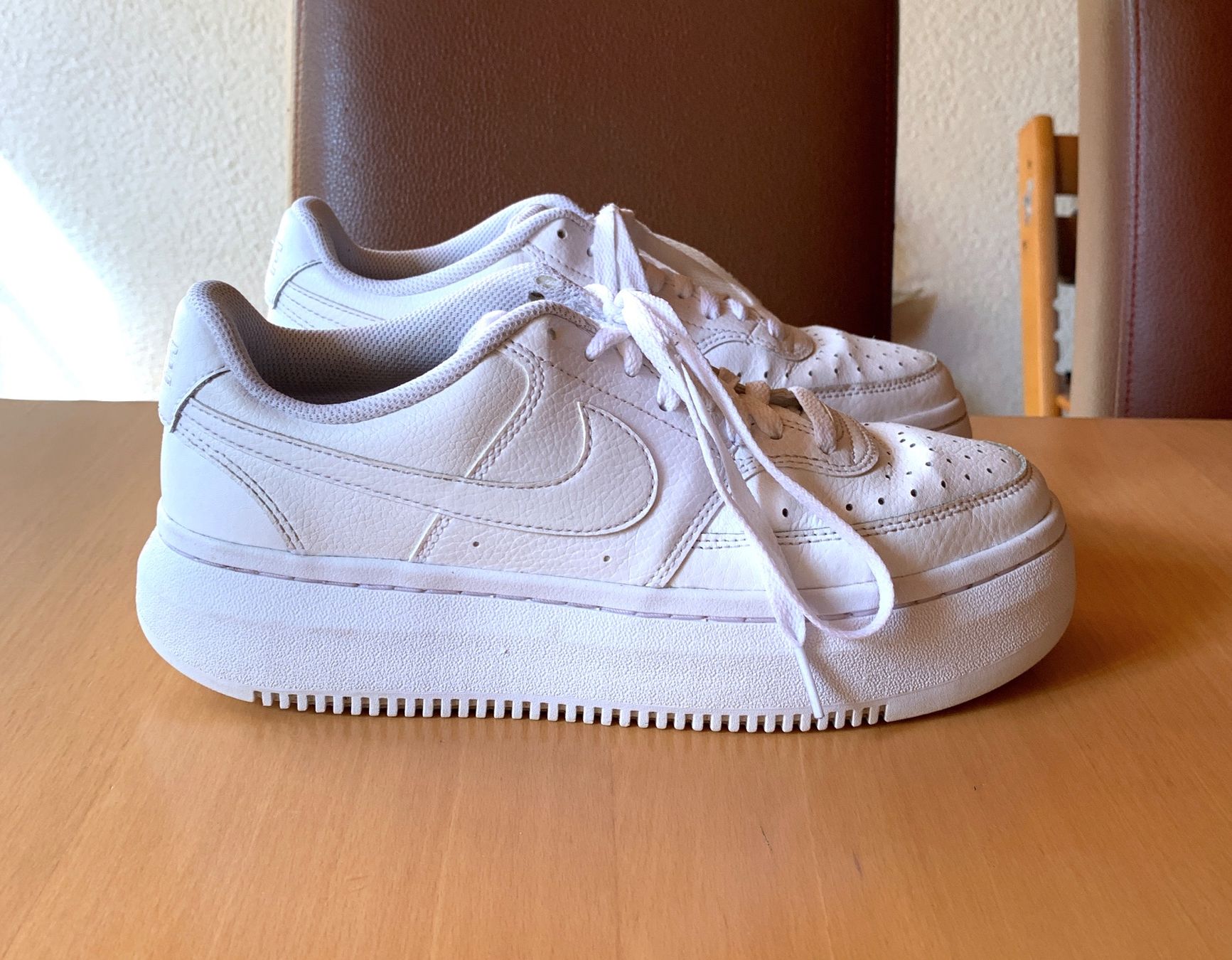 Nike Damenschuhe: Nike Court Vision Alta Schuhe Gr.41 – Gebraucht aus Rickenbach BL von Morlog 1