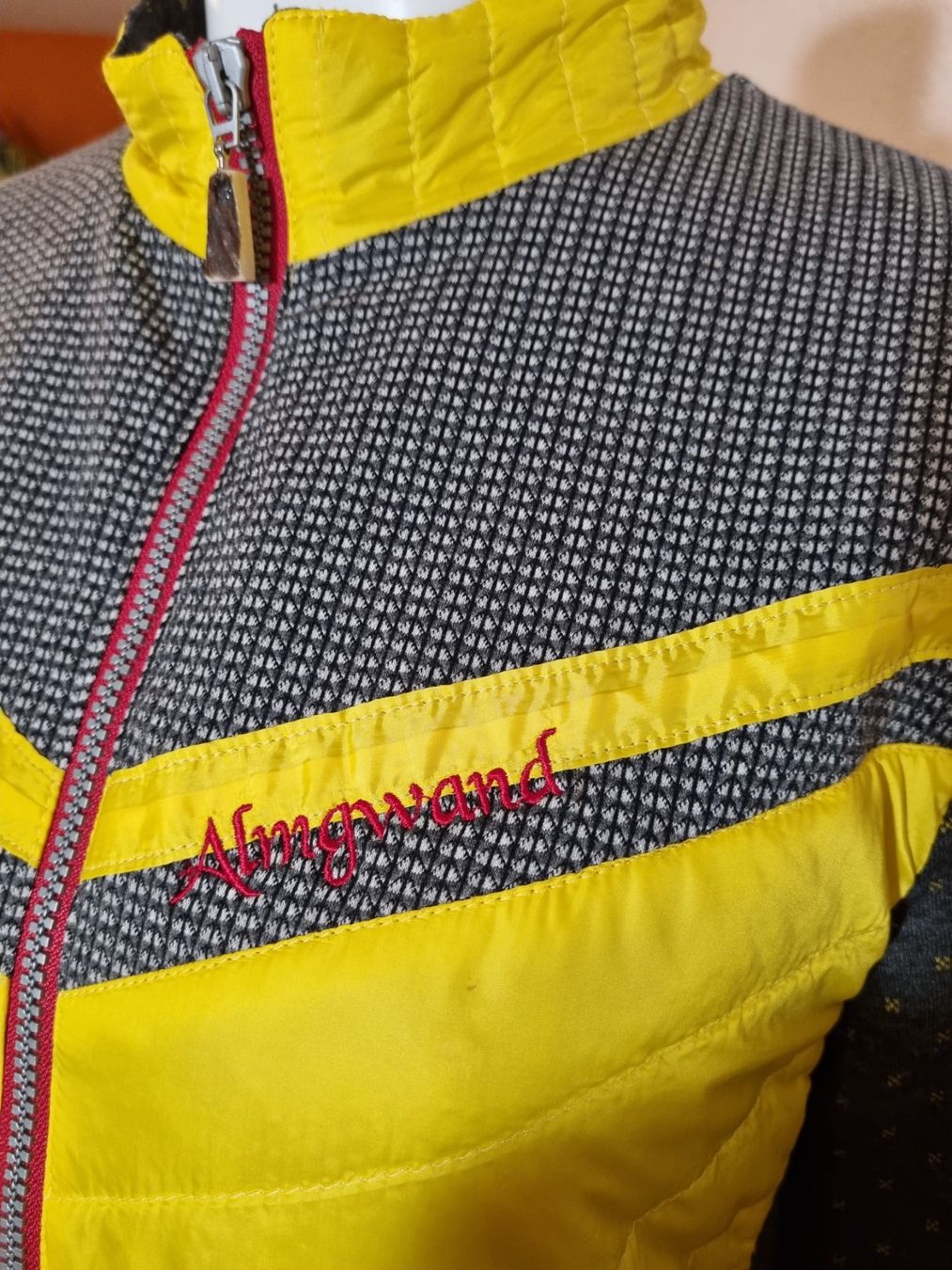 Almgwand Giacche: Almgwand Jacke Grösse 42 – Usato da Schönenwerd venduto da Chez_Mimi 8