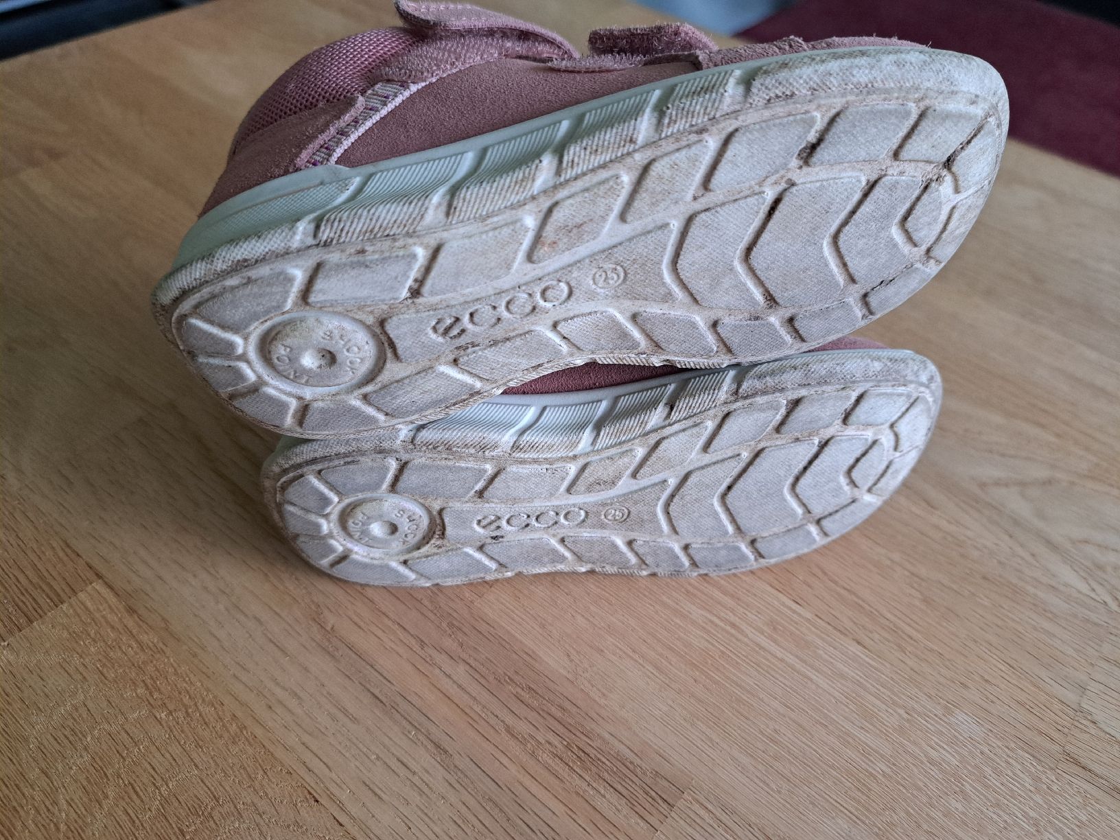 Ecco Schuhe für Mädchen: Ecco Halbschuhe 25 – Gebraucht aus Bergdietikon von Staphylococcus 4