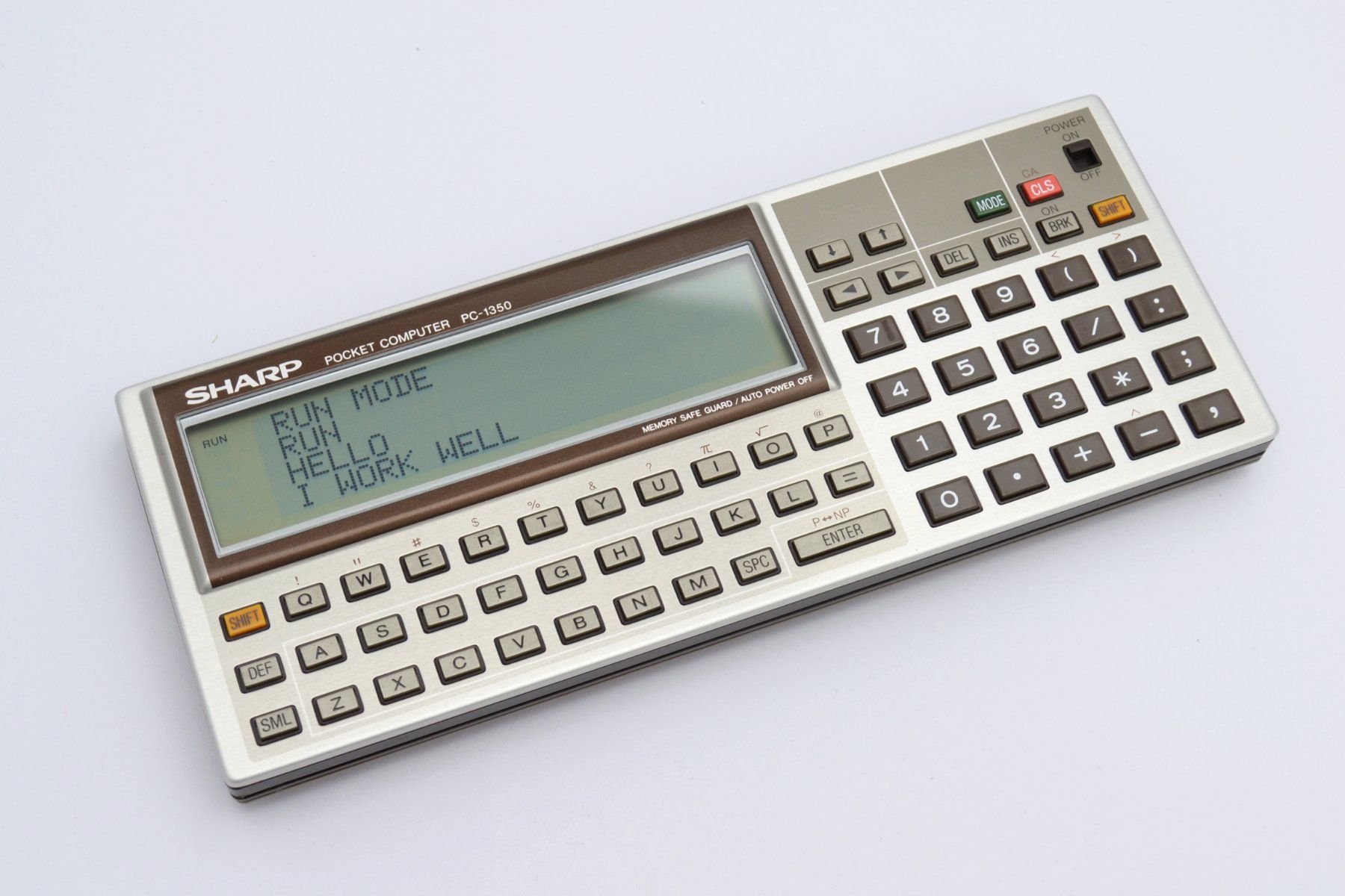 PC: Sharp PC-1350 Pocket Computer - inkl. RAM Card und Koffer – Usato da Winkel venduto da m_classic