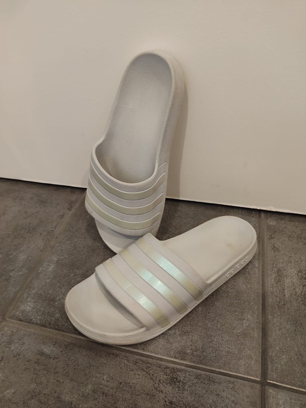 Adidas Scarpe da uomo: Adiletten Grösse 42 – Usato da Oberwil BL venduto da jbu_tfp2 2