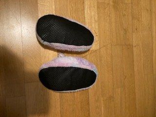 Scarpe per ragazze: Pantoufles t.32/33 – Usato da Boudry venduto da Lamue01 1